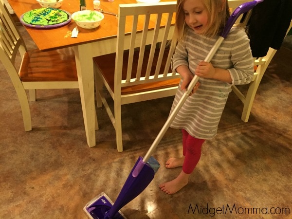 Cleaning Up Your Mess After Decorating A Cake Cleaning Up Your Mess After Decorating A Cake