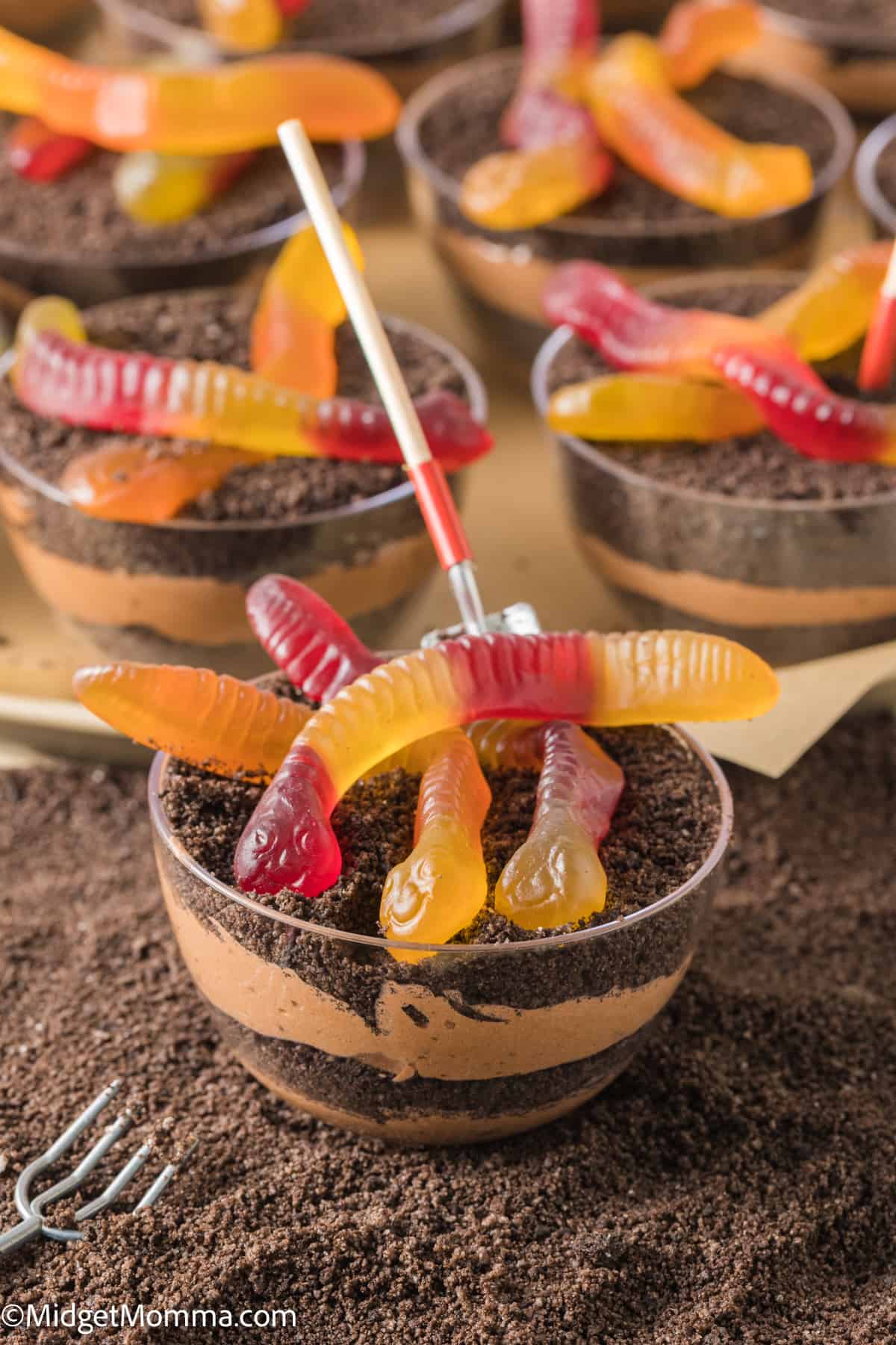 Easy Chocolate Dirt Pie Cups (With Variations!) - On My Kids Plate