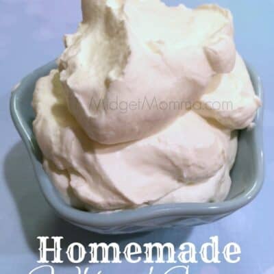 Homemade Whipped Cream • MidgetMomma