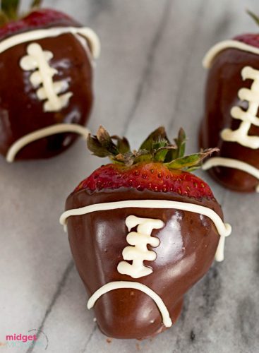 Football Chocolate Covered Strawberries • MidgetMomma