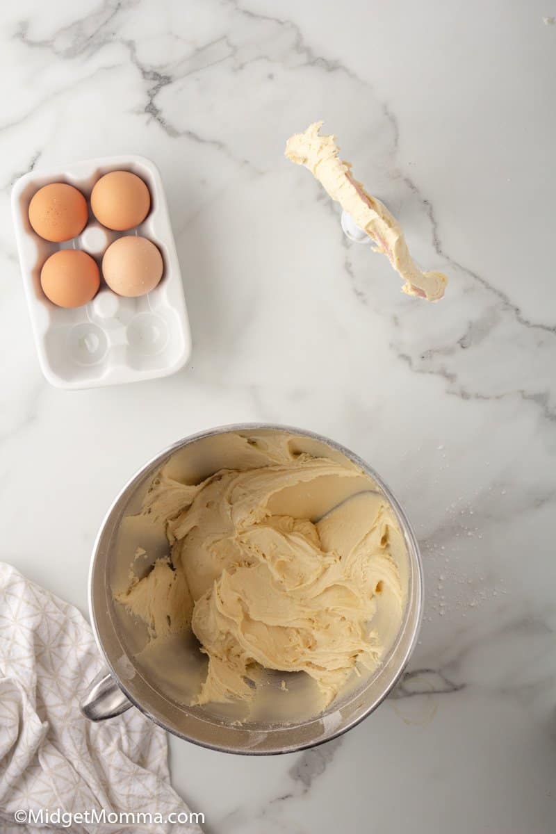 flour mixture and wet ingredients mixture added together in a mixing bowl