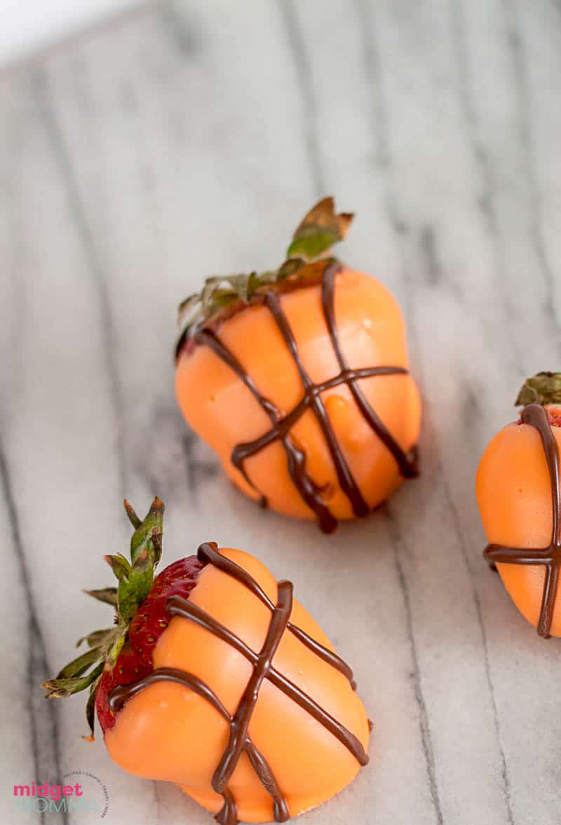 Louis Vuitton Themed Berries!  Chocolate strawberries, Chocolate