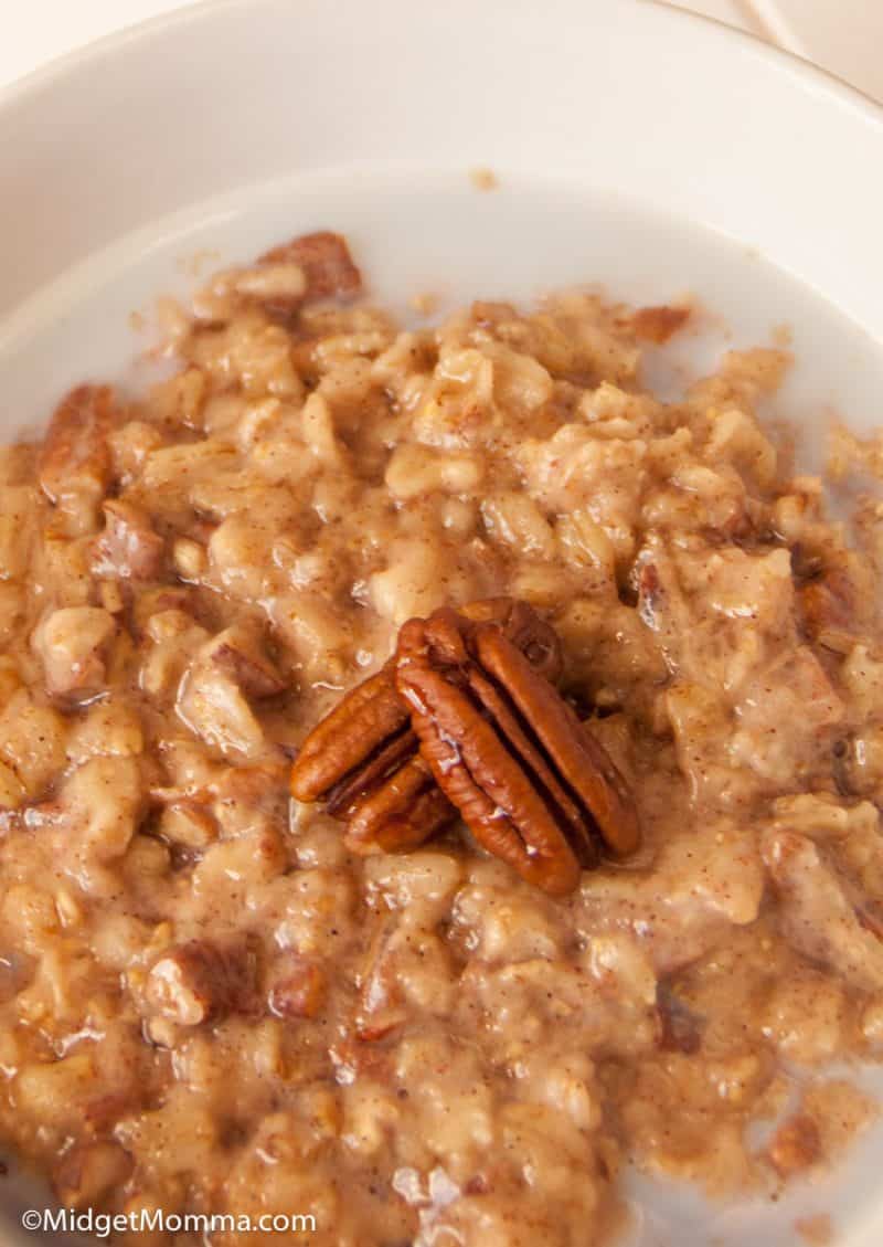 Pecan Pie Oatmeal • MidgetMomma