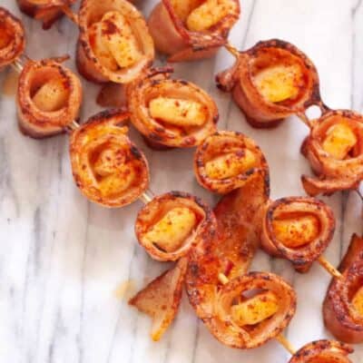 bacon wrapped scallops on a tray