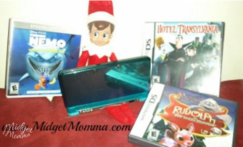 Elf on the shelf playing the Nintendo DS