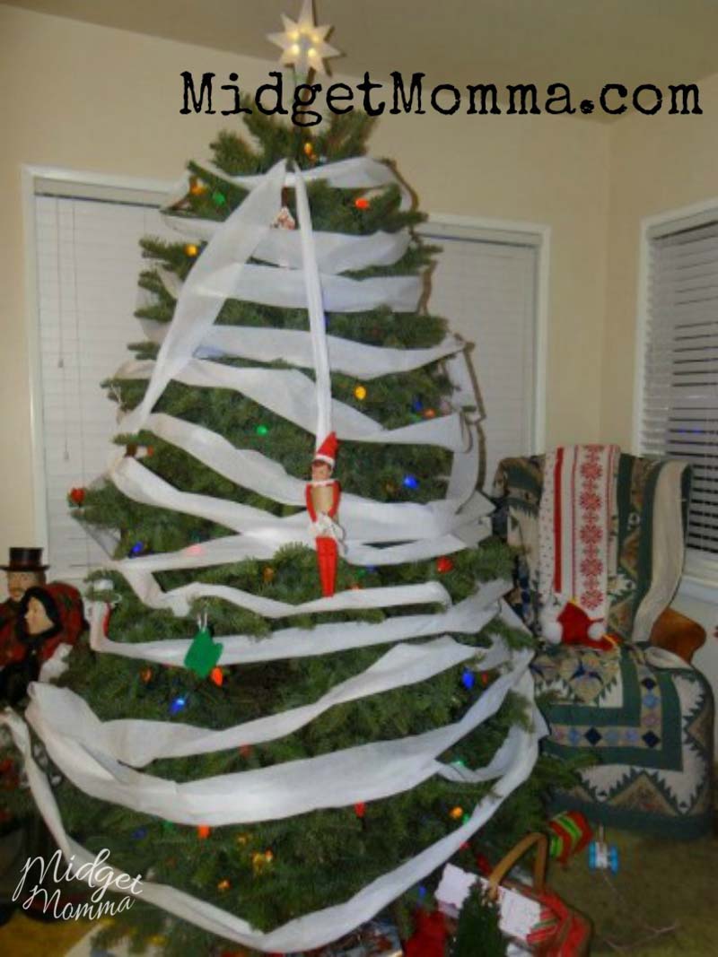 Funny elf on the shelf idea