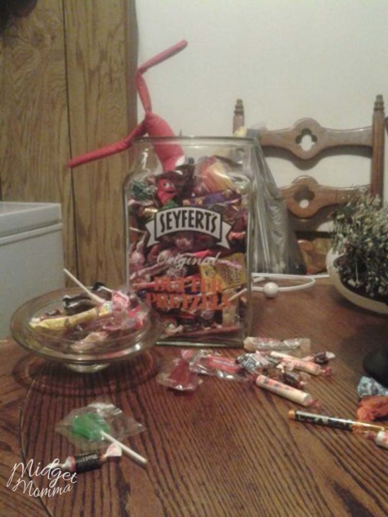 25 Easy Elf on the Shelf Ideas