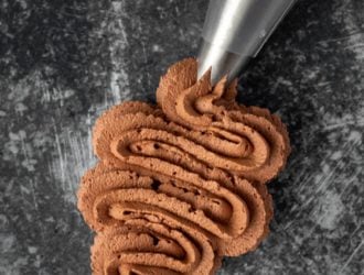 Chocolate buttercream frosting