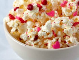 White Chocolate Popcorn Valentine's Day popcorn