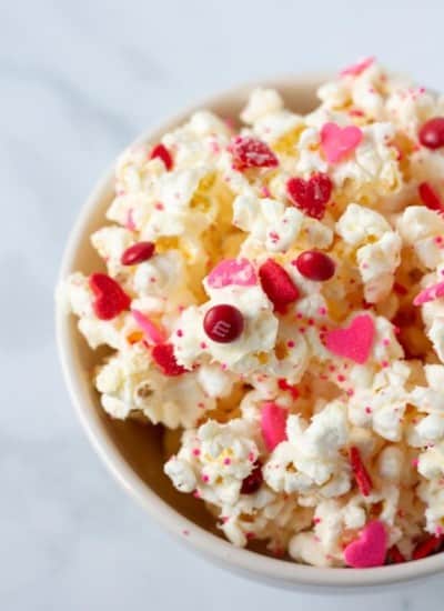 White Chocolate Popcorn for Valentine's Day