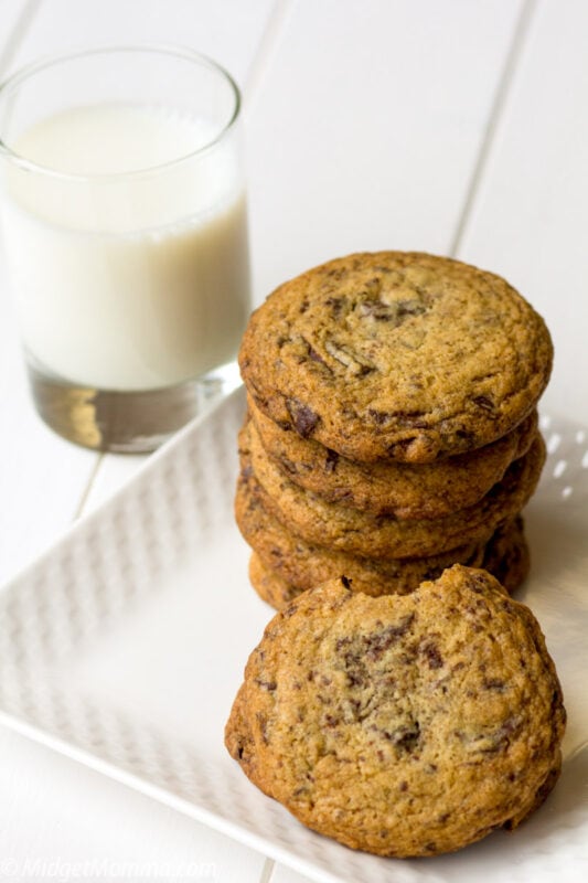 Bakery Style Chocolate Chip Cookies • MidgetMomma