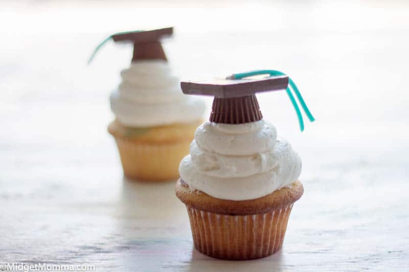 Graduation hat cupcakes