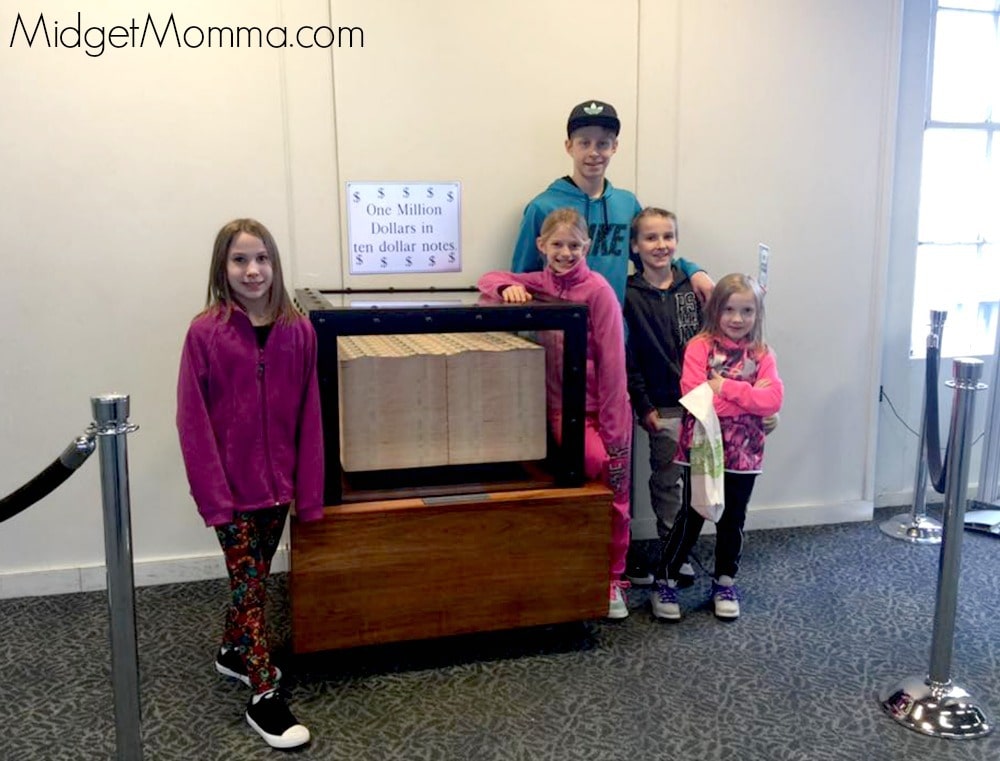 5 Reasons The U.S. Bureau of Engraving and Printing Is a MUST See in