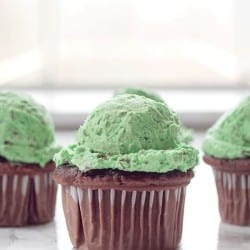 Mint Chocolate Chip Frosting