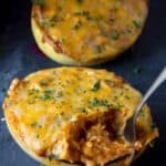 Amazing Chicken Enchilada Spaghetti Squash dinner. Low carb Chicken Enchilada recipe that is bursting with flavor. Easy to make Chicken Spaghetti Squash dinner. #Chicken #Enchilada #Recipe #SpaghettiSquash