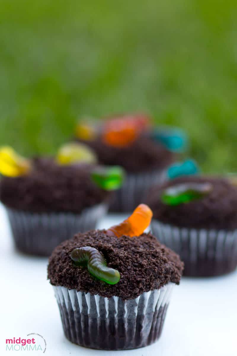 cup of dirt cupcakes