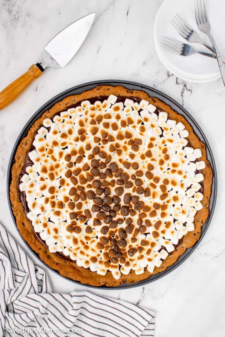 S'Mores Chocolate Chip Cookie Dessert Pizza • MidgetMomma