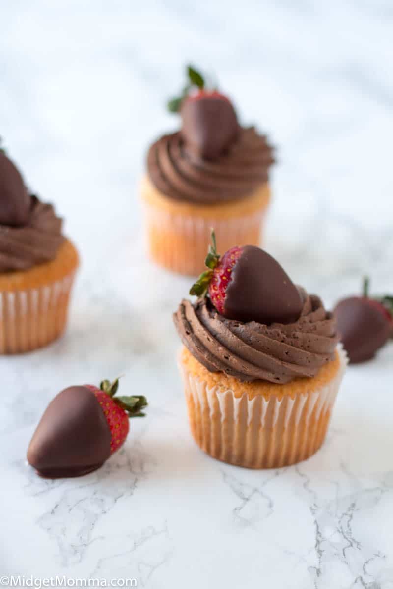 Chocolate Covered Strawberry Cupcakes