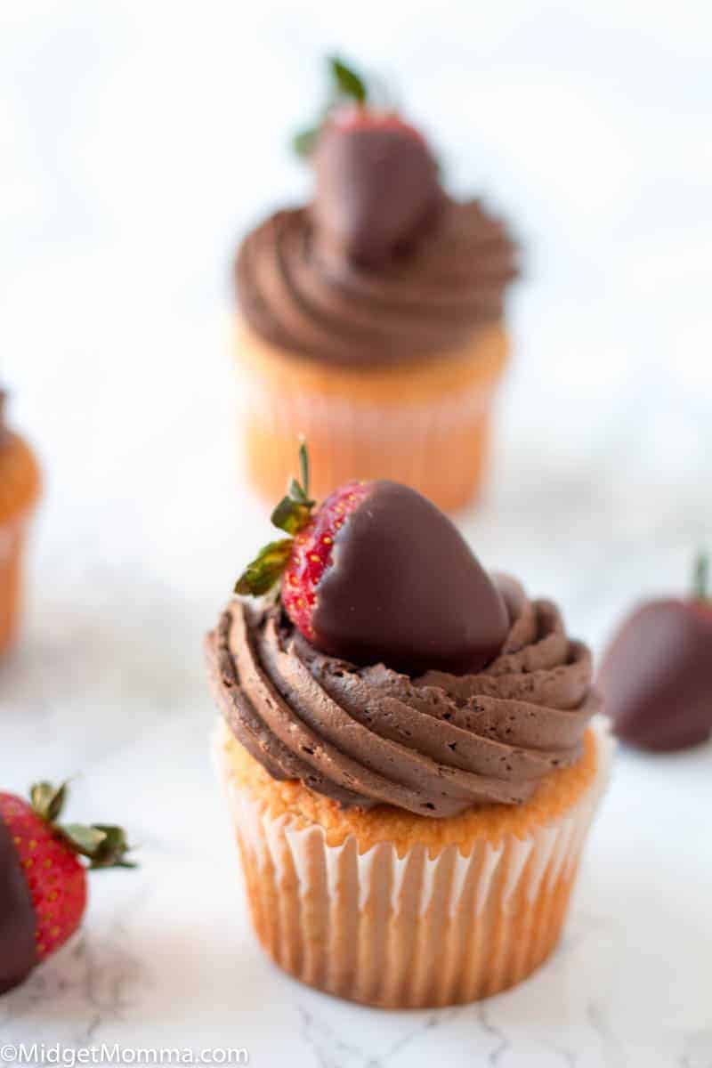 Chocolate Covered Strawberry Cupcakes