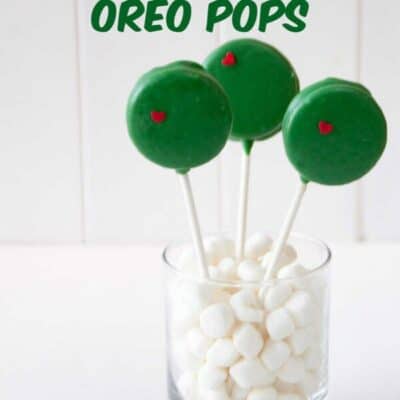 How to make Grinch Oreo Pops. Step by step directions on how to make oreo pops from the Grinch Who Stole Christmas Movie. #OreoPop #Grinch #Christmas #ChristmasRecipe #ChristmasTreat