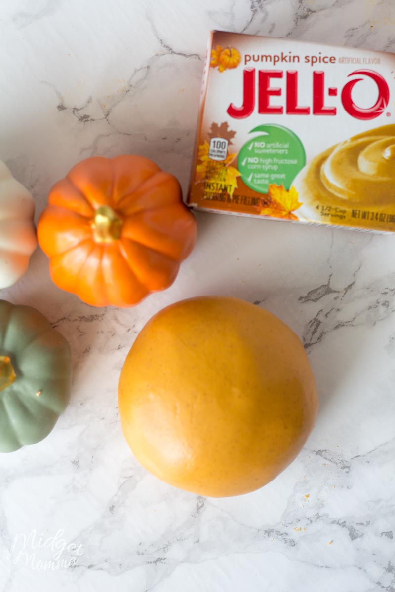 Pumpkin Spice slime is a totally fun pudding slime recipe. Making slime with pudding mix is so much fun and is a kid safe slime. Pudding Slime is easy to make and kids will love it! 