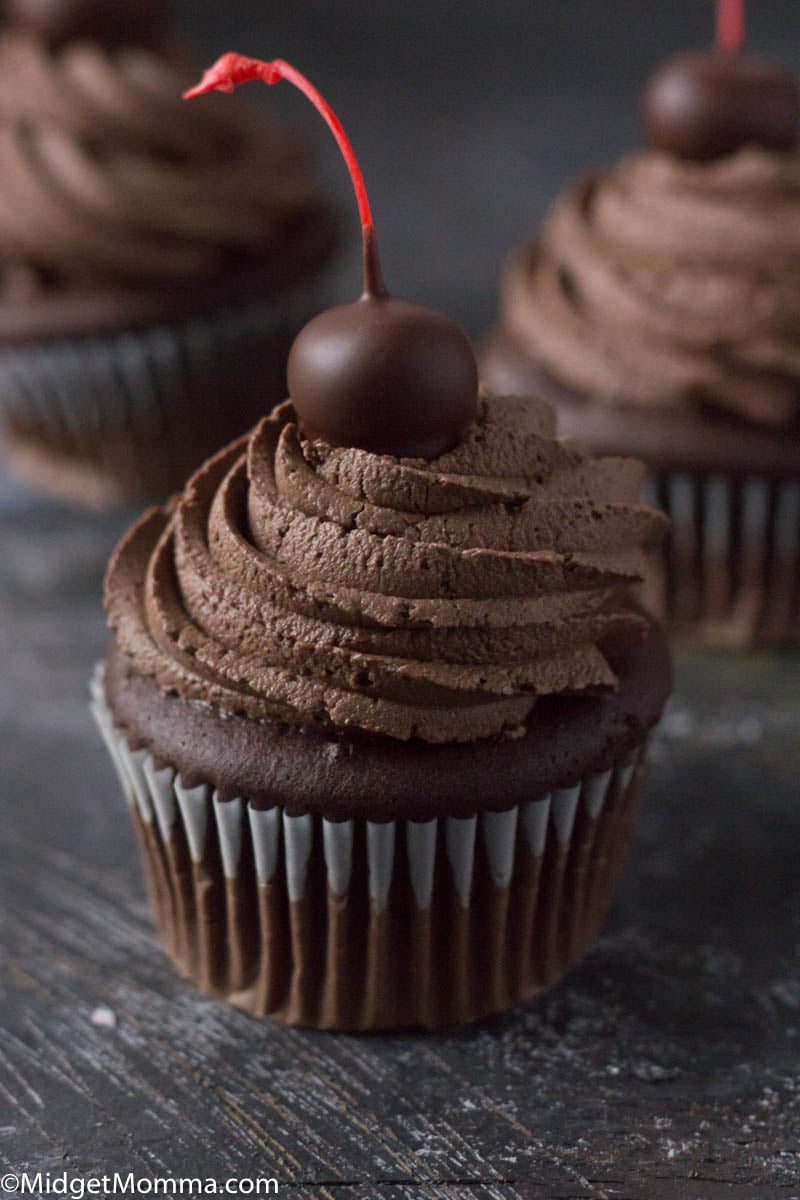 Chocolate Covered Cherry Cupcakes 