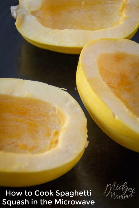 Easy instructions for how to make Spaghetti Squash in the Microwave #SpaghettiSquash #MicrowaveSpaghettiSquash #Squash