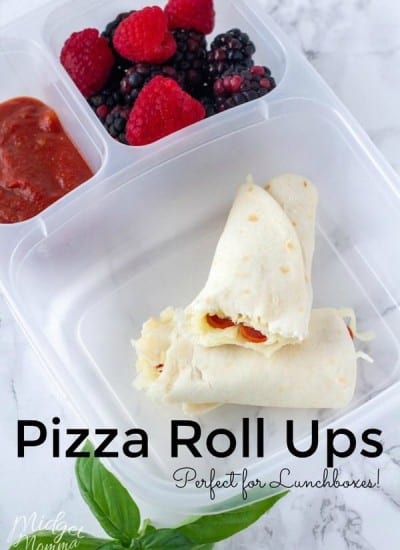 Pizza Roll up is a simple and fun pizza lunch box idea. This Easy Pizza Roll up Recipe makes kids lunches fun for back to school. #Pizza #lunchbox #EasyRecipe #PizzaRecipe #PizzaLunch