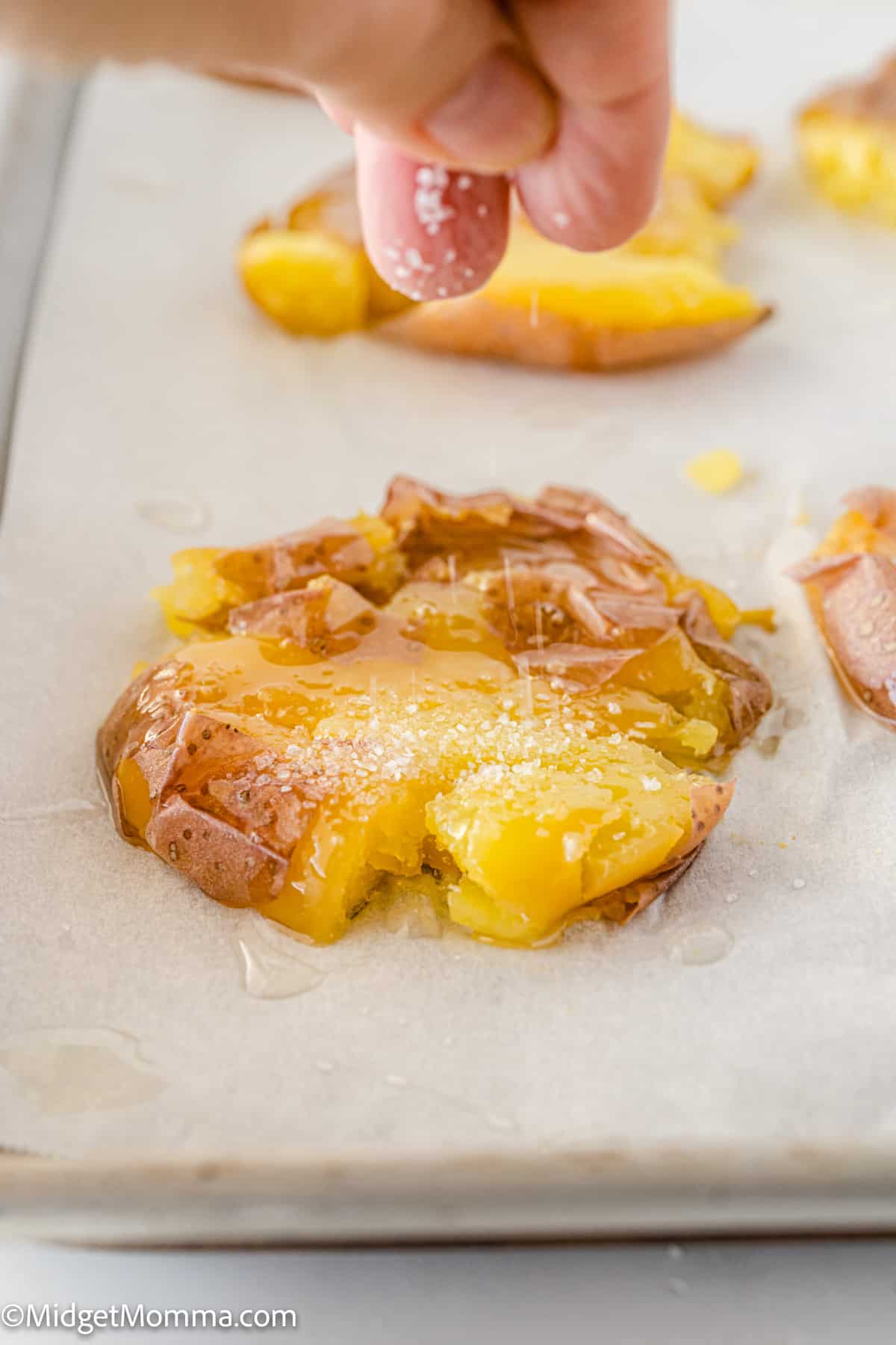 Crispy Roasted Mini Smashed Potatoes - A Peachy Plate
