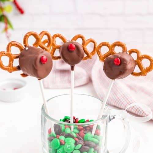 Reindeer Marshmallow Pops. Easy Christmas Treat Recipe