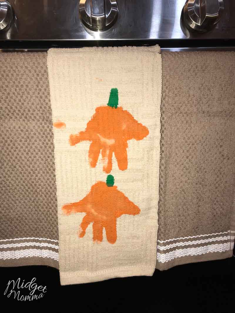 Pumpkin Handprint Towels Craft MidgetMomma