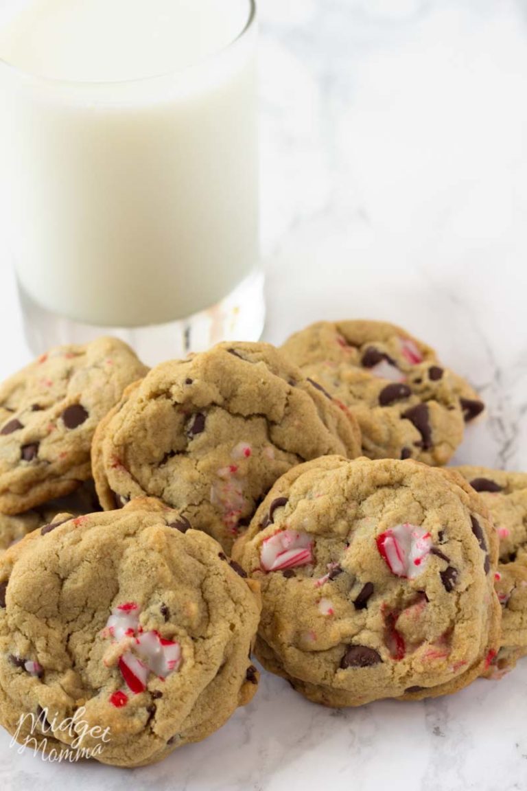 Peppermint Chocolate Chip Cookies • MidgetMomma