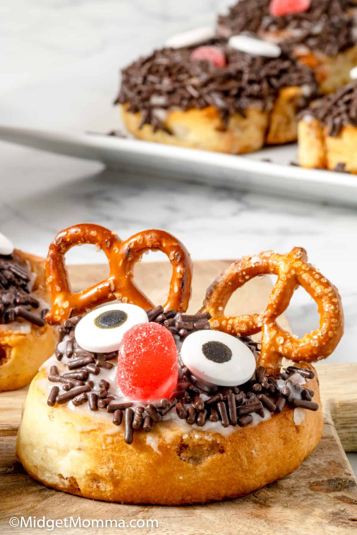 Reindeer cinnamon rolls