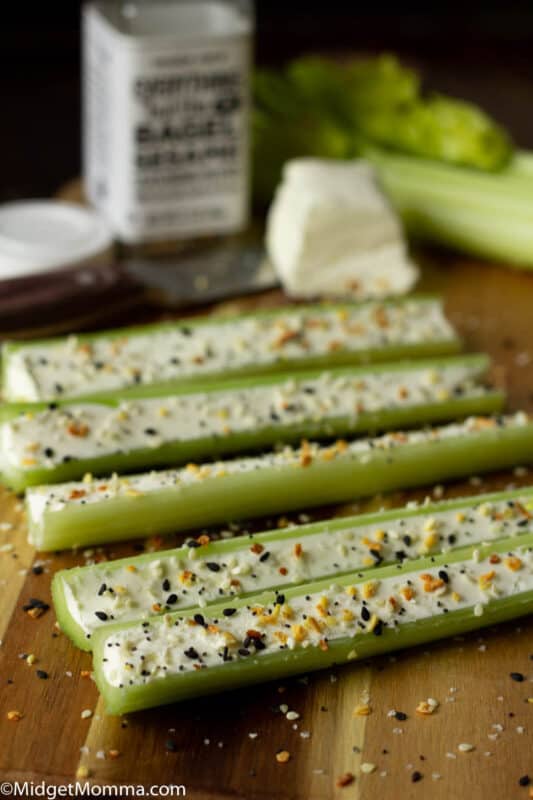 Everything Bagel Celery (Easy Keto Snack!) • MidgetMomma