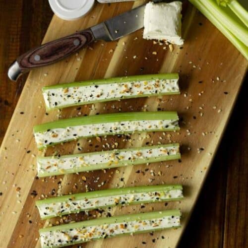Everything Bagel Celery (Easy Keto Snack!) • MidgetMomma