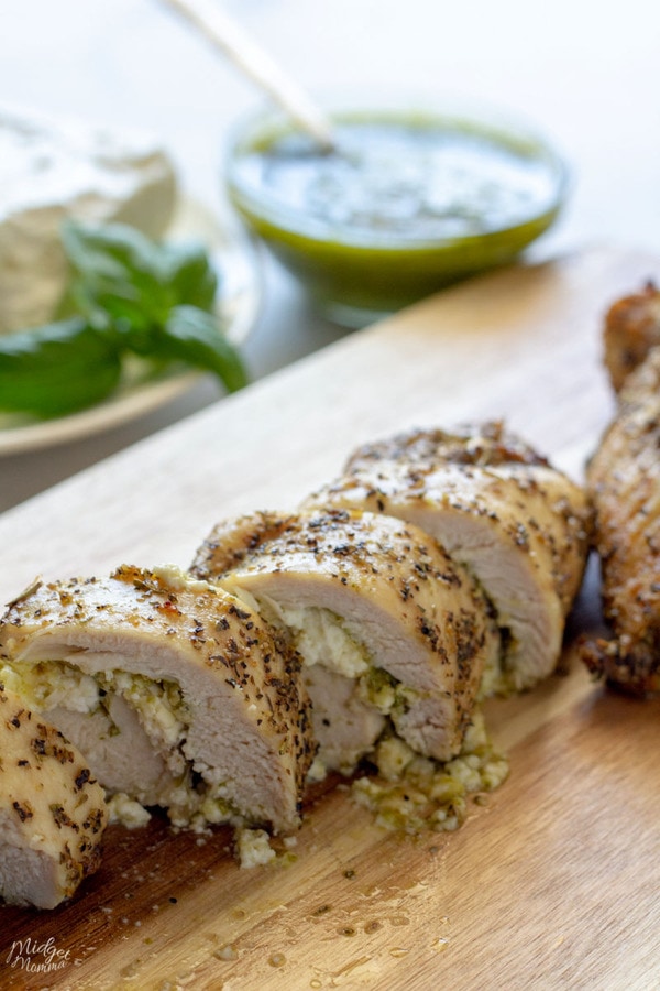 Stuffed chicken breasts recipe with pesto and feta