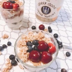 Fruit & Granola Greek Yogurt Parfaits with Greek Gods® Greek-Style Yogurt. #ad #Breakfast #MidgetMomma #Yogurt