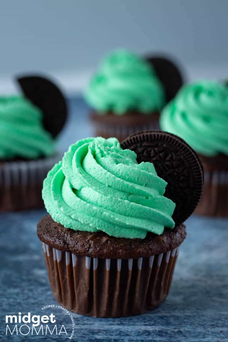 Mint Oreo Cupcakes