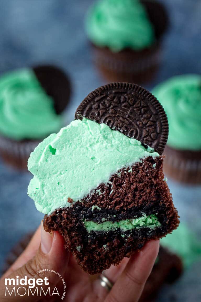 Mint Oreo Chocolate Cupcakes Recipe • MidgetMomma