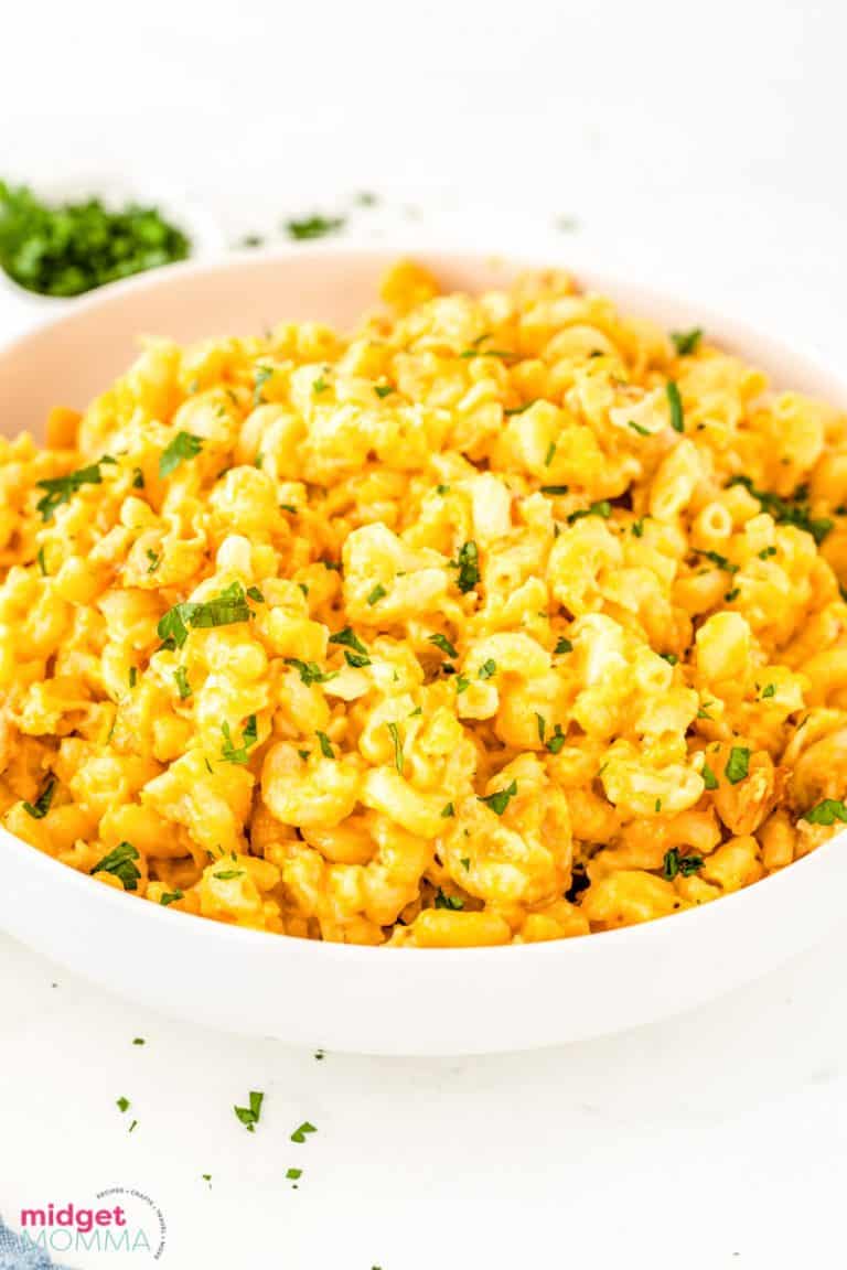 Slowcooker Macaroni and Cheese • MidgetMomma