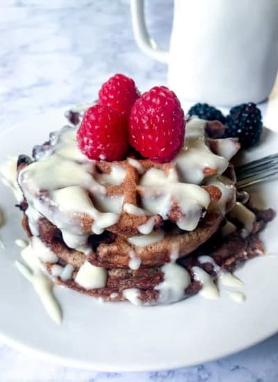 Cinnamon Roll Keto Chaffles