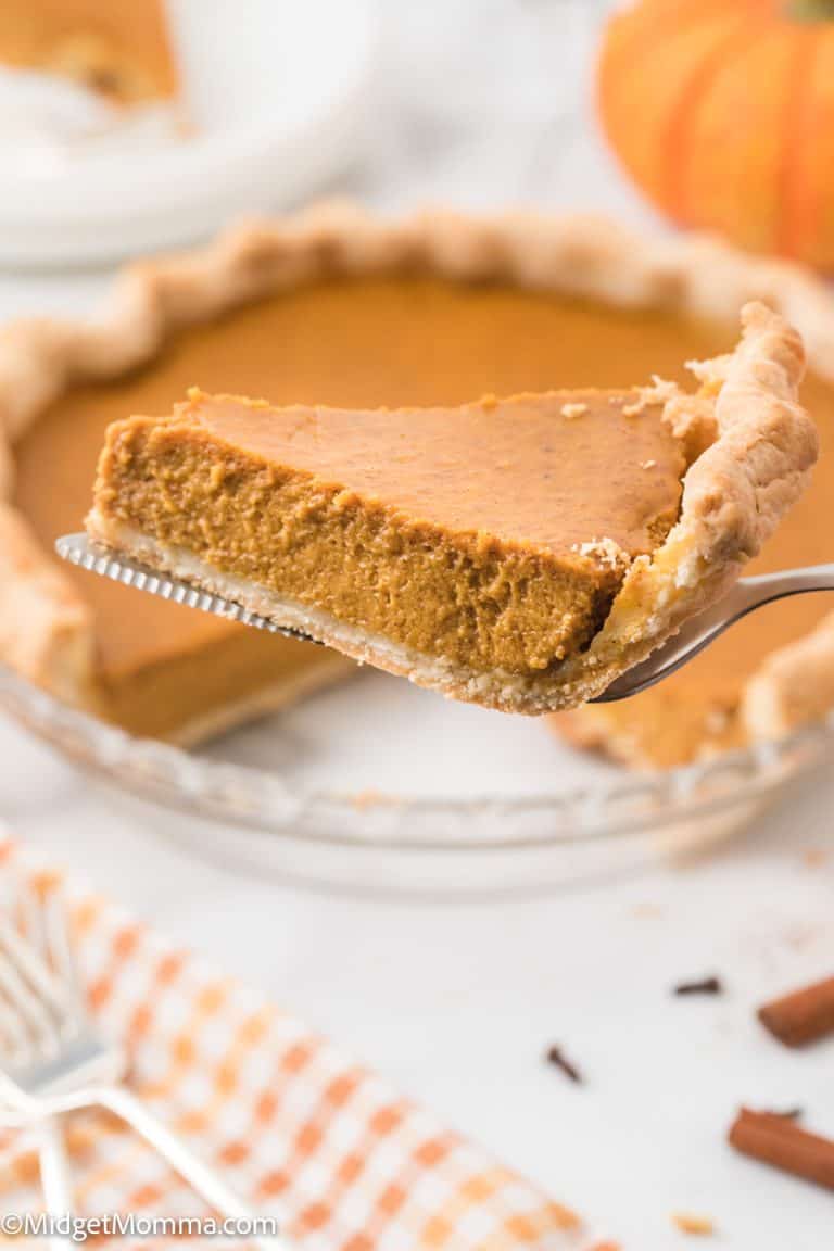 The BEST Homemade Pumpkin Pie! Make Pumpkin Pie from Scratch!