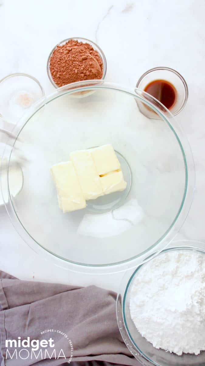 Bakery Style Chocolate Buttercream Frosting • MidgetMomma