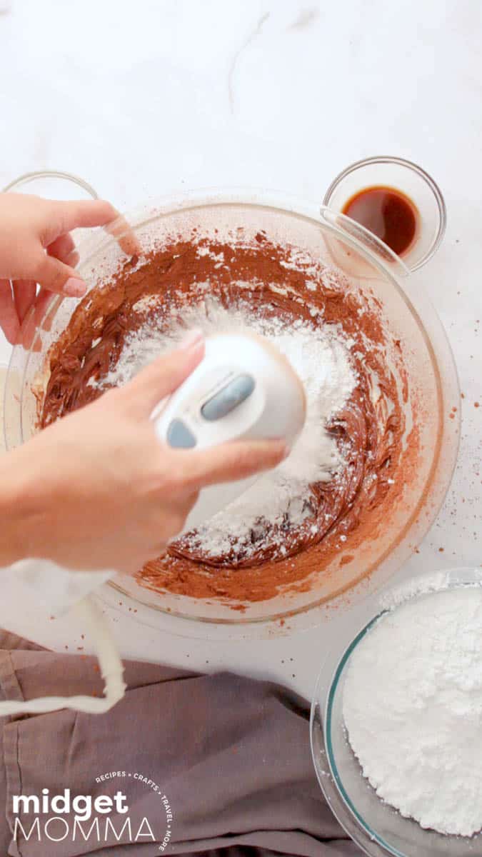 Bakery Style Chocolate Buttercream Frosting • MidgetMomma