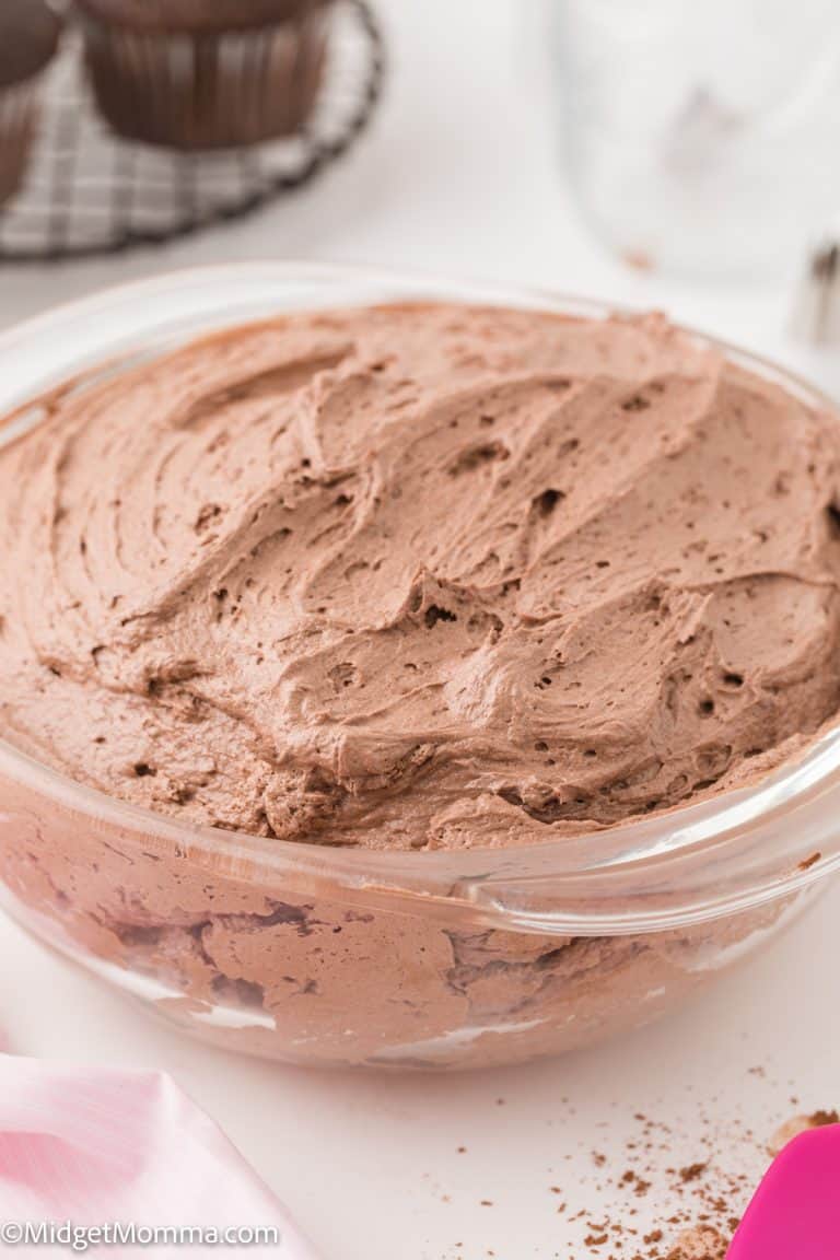 Bakery Style Chocolate Buttercream Frosting • MidgetMomma