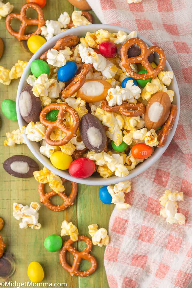 Sweet and Salty Popcorn Snack Mix