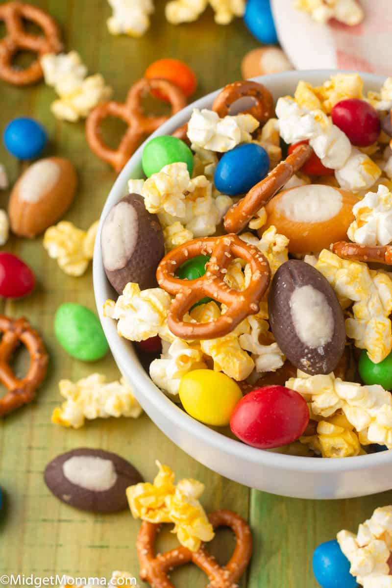 Sweet and Salty Popcorn Snack Mix