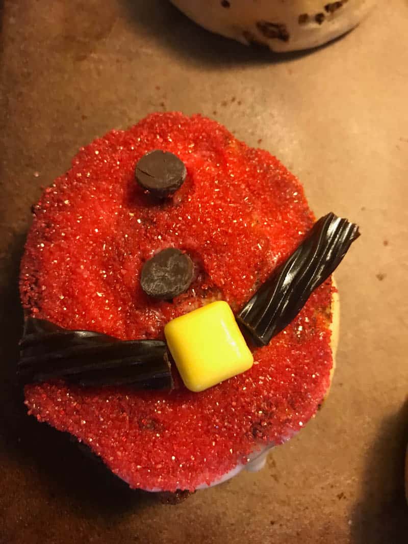 santa-cinnamon-rolls-easy-christmas-morning-breakfast-for-christmas