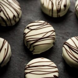 How to make Chocolate Covered Oreo Cookies