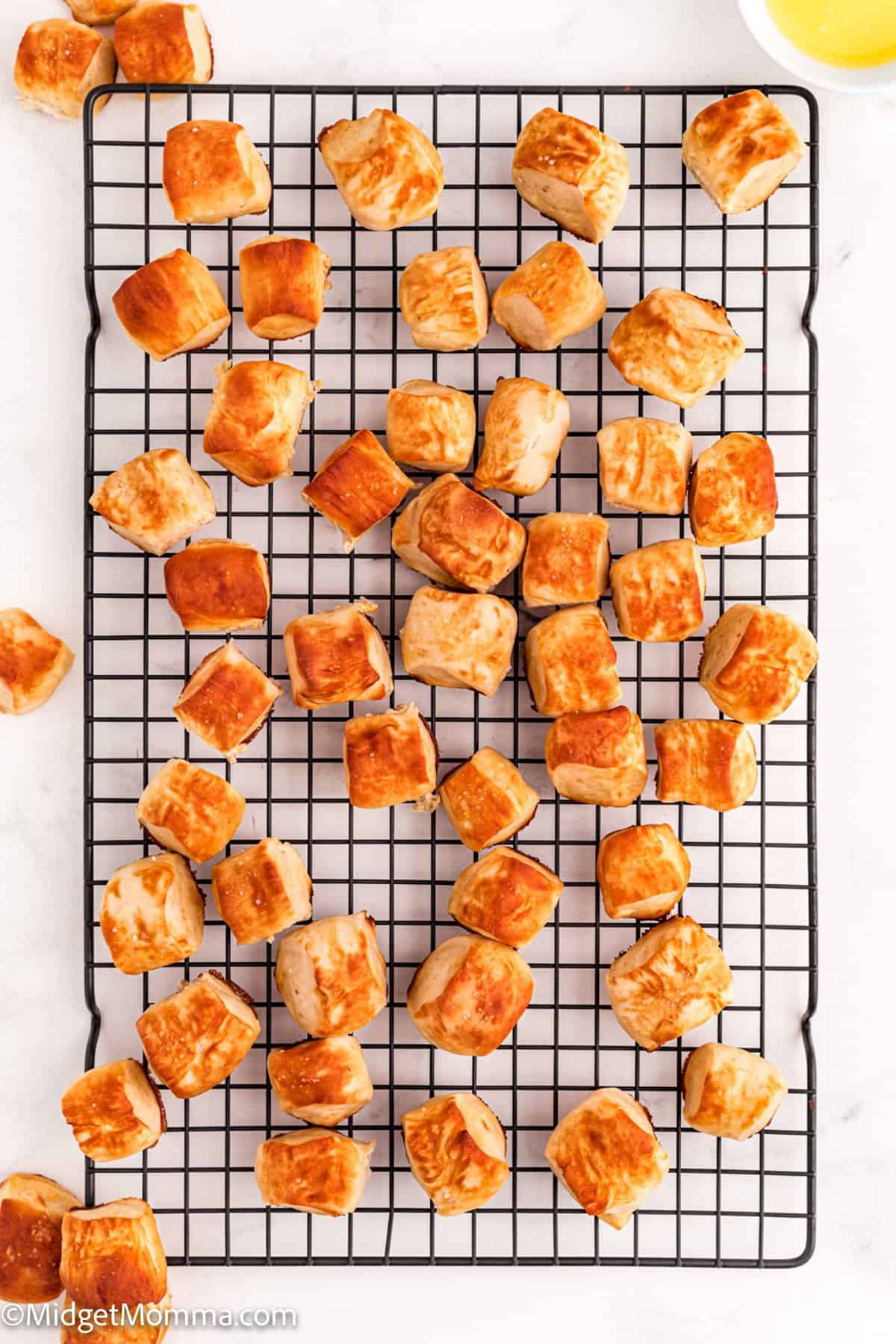 Auntie Anne's pretzel bites recipe